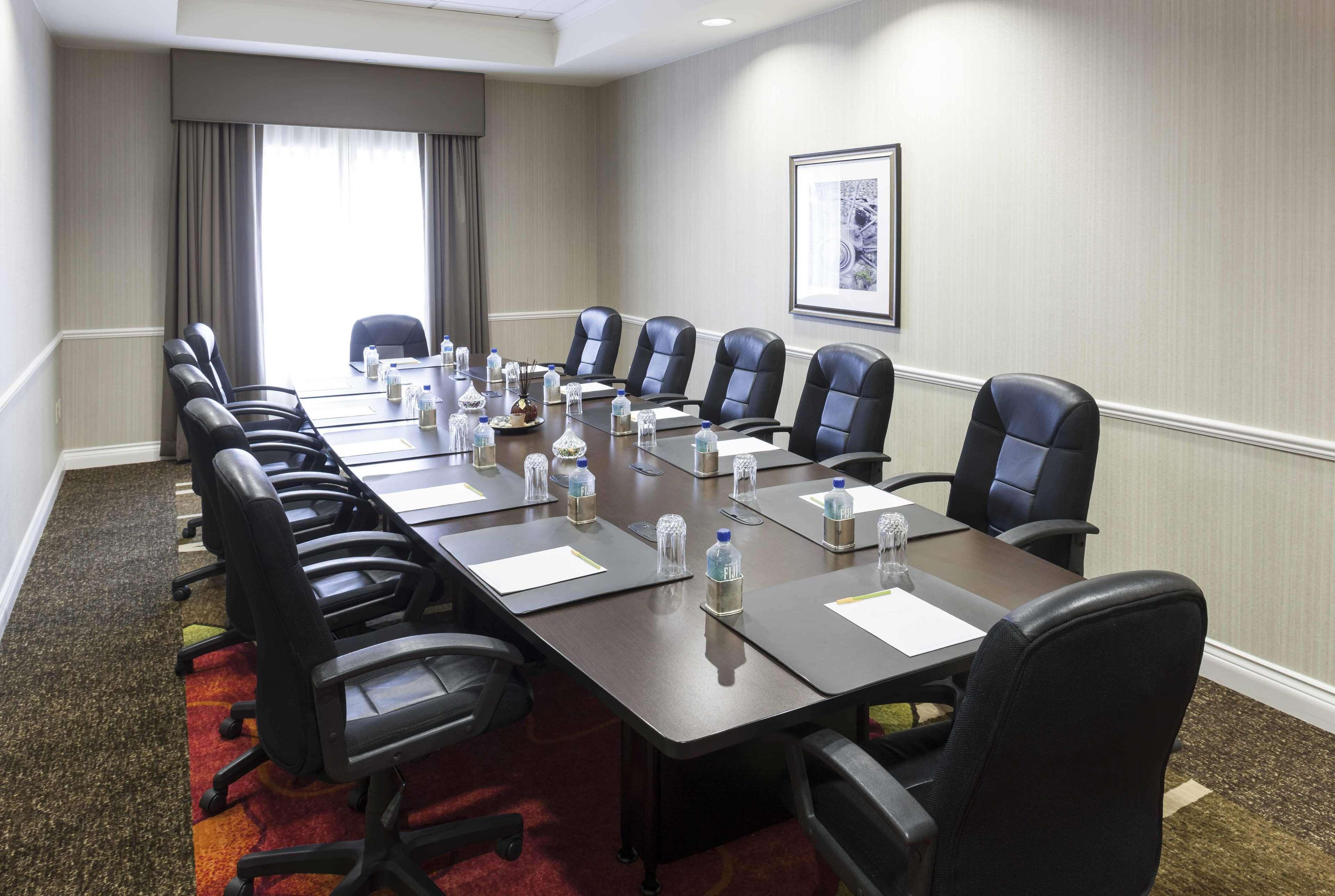 Hilton Garden Inn Dallas Lewisville Bagian luar foto