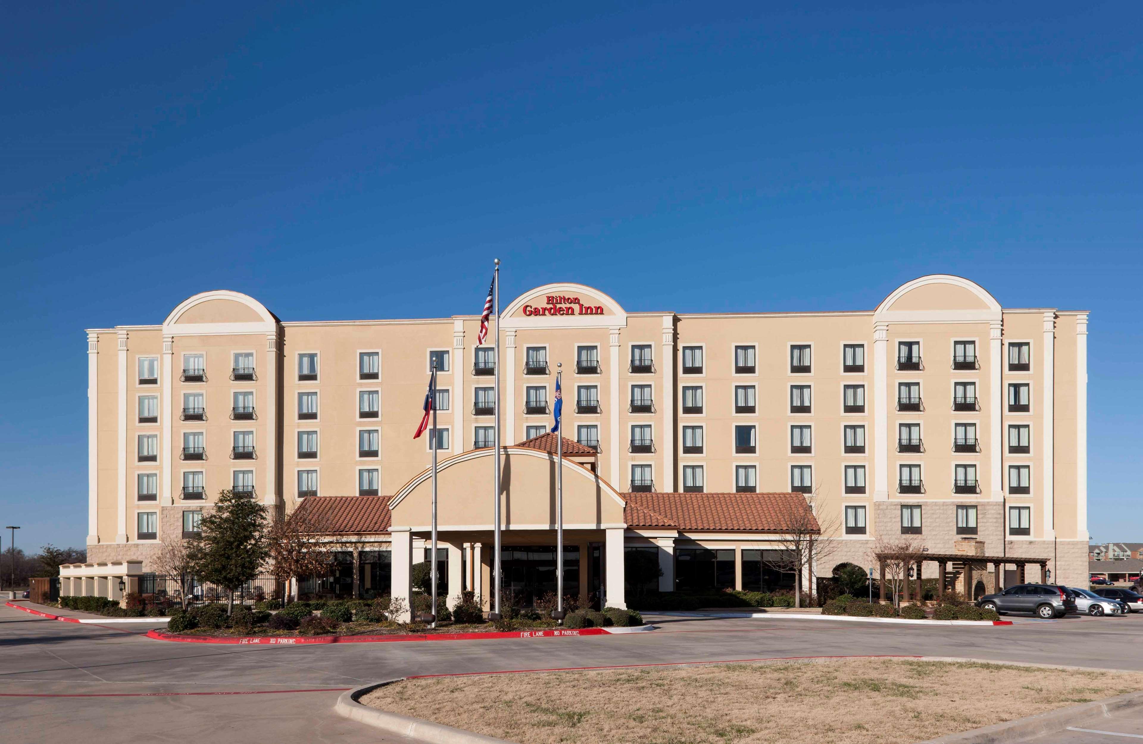 Hilton Garden Inn Dallas Lewisville Bagian luar foto