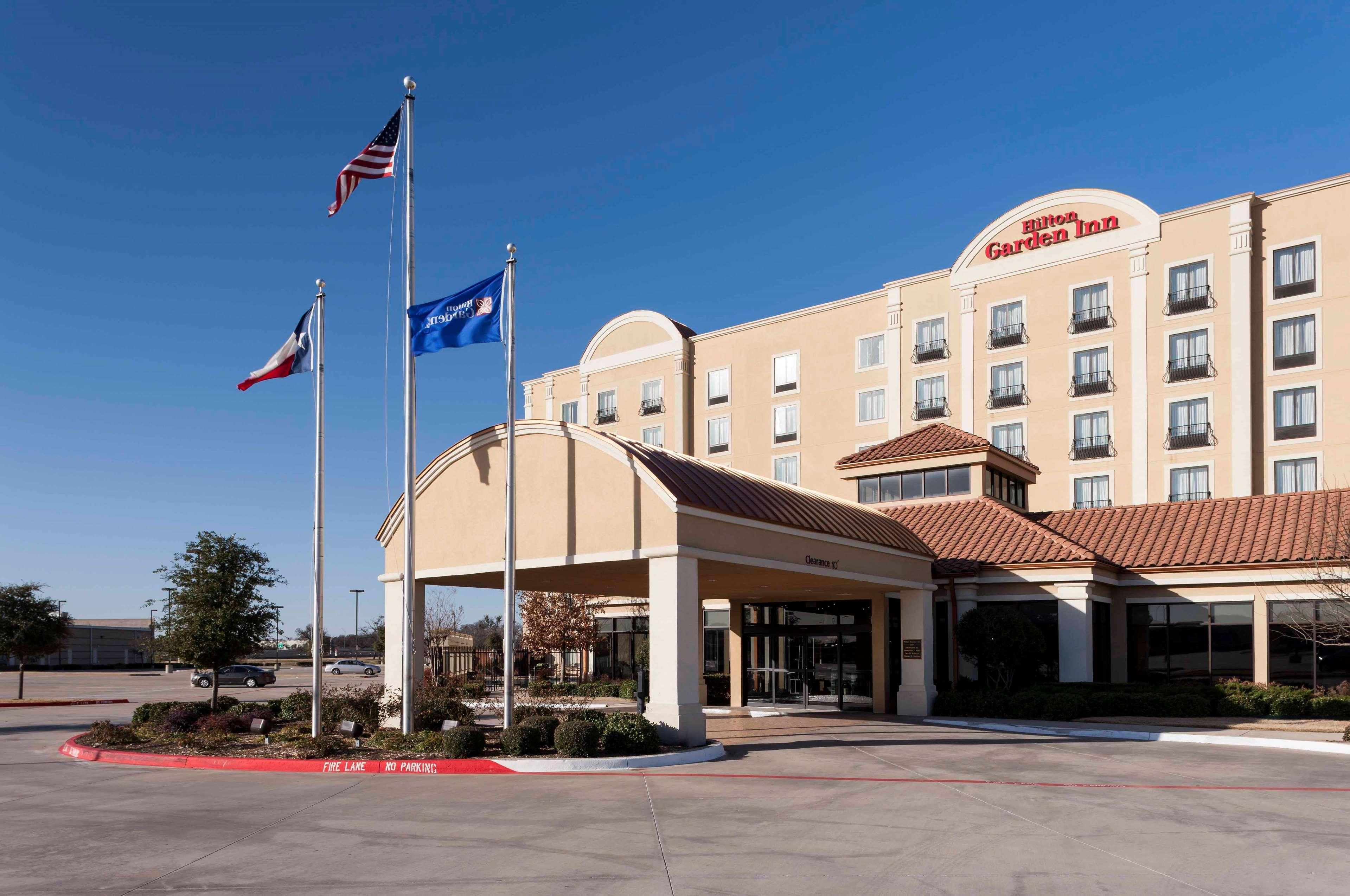 Hilton Garden Inn Dallas Lewisville Bagian luar foto