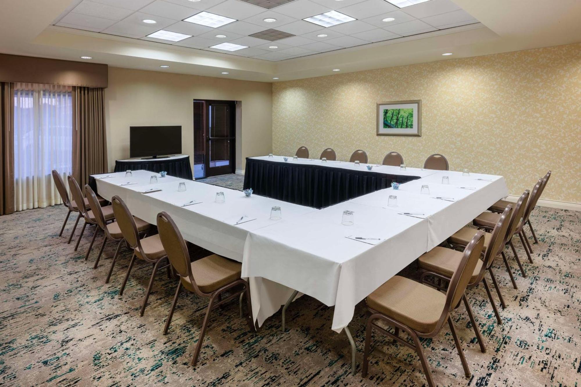 Hilton Garden Inn Dallas Lewisville Bagian luar foto