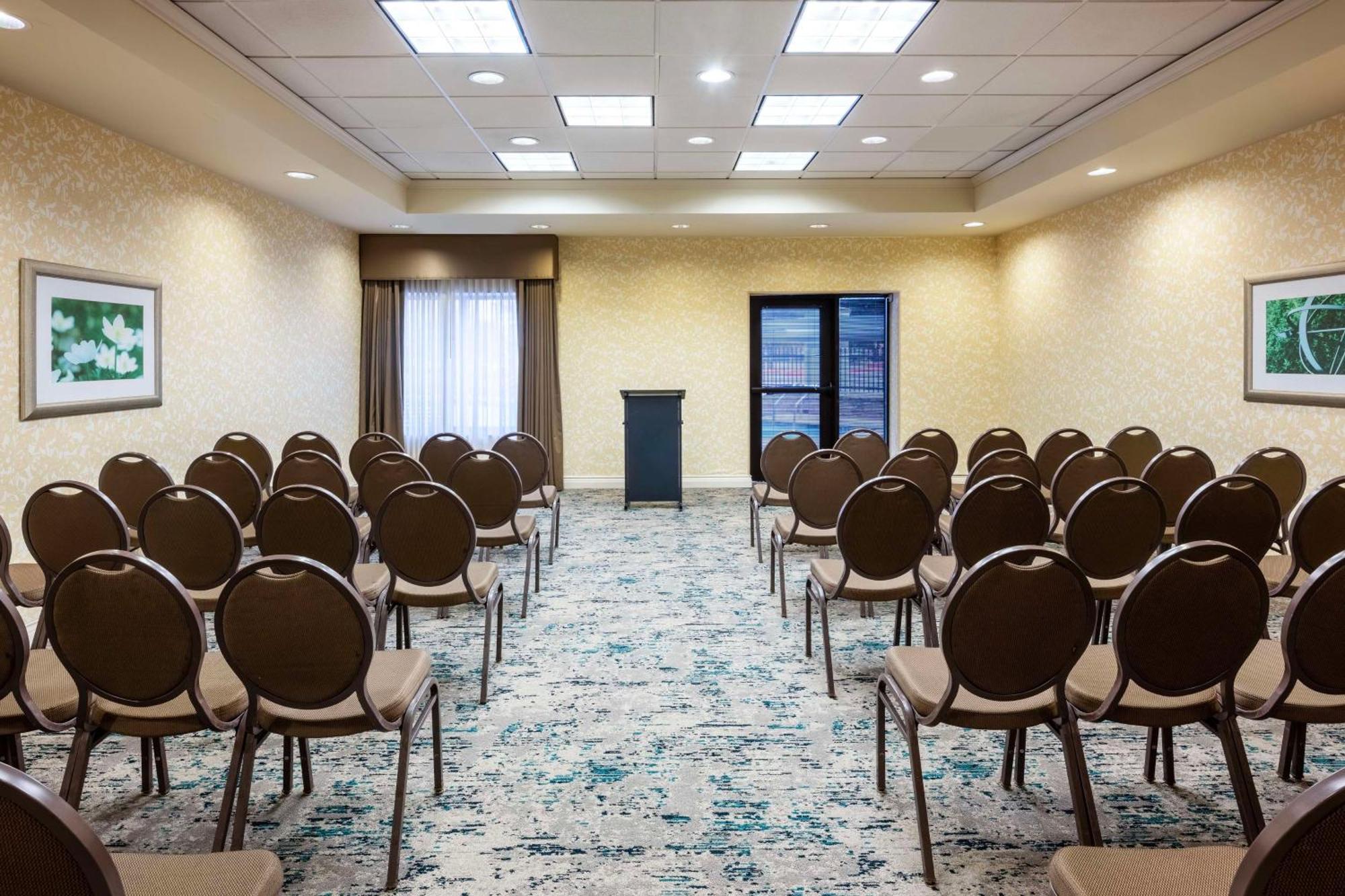 Hilton Garden Inn Dallas Lewisville Bagian luar foto