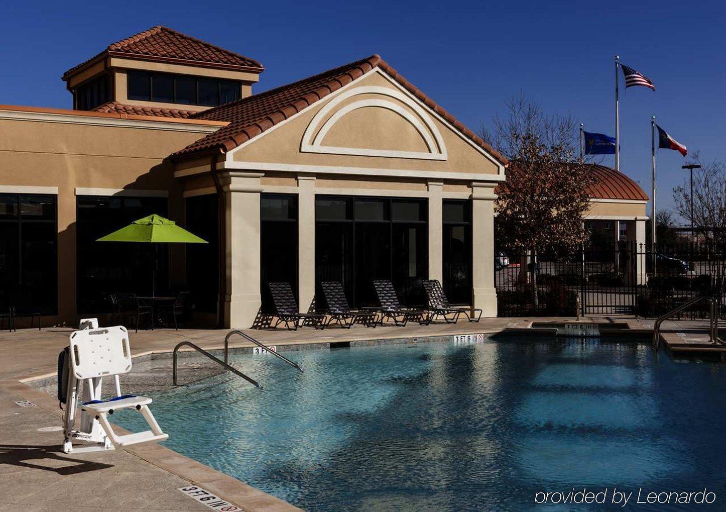 Hilton Garden Inn Dallas Lewisville Bagian luar foto